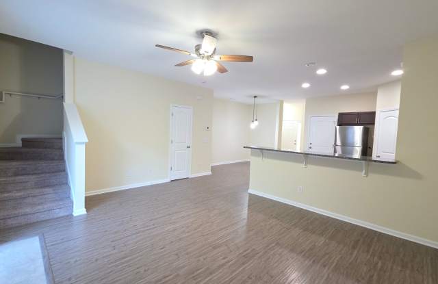 3 Bedroom, 2.5 bath townhome in Creekside of Richmond Hill - 30 Cantle Drive, Richmond Hill, GA 31324 3 Bedroom, 2.5 bath townhome in Creekside of Richmond Hill - 30 Cantle Drive, Richmond Hill, GA 31324