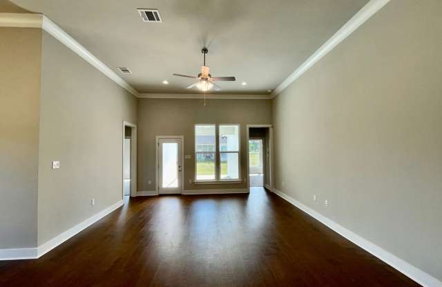 4 Bed 3 Bath in Southhaven! Gallery 3