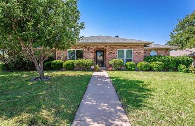 7446 Foxworth Drive Gallery 2