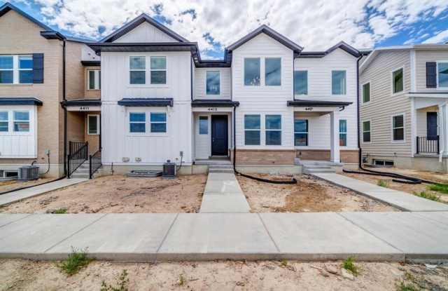 3904 Hardman Way photos photos