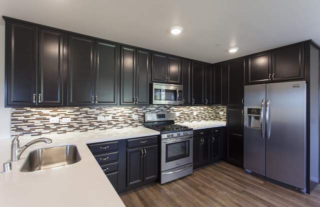 OPEN HOUSE: 3/7 11:30AM-12:30PM 4 Bed with 2 Car Garage  Washer/Dryer in Unit photos photos