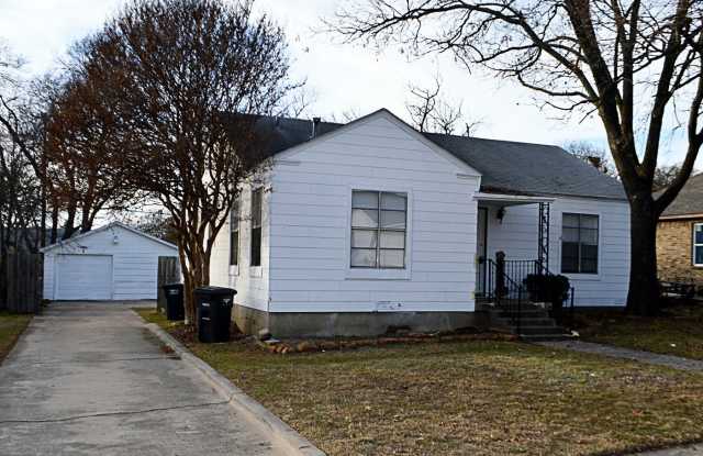 Please excuse our mess while this make ready is in progress! - 4924 Penrose Avenue, Fort Worth, TX 76116
