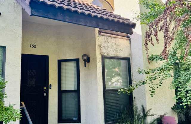2 Bedroom, 2 Bath Condo Gallery 3