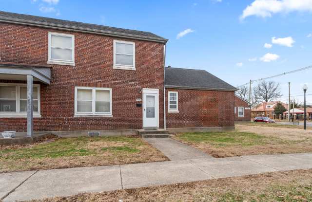 Make This 3 Bedroom 2 Bathroom Condo Yours - 1825 Dixie Highway, Louisville, KY 40210 Make This 3 Bedroom 2 Bathroom Condo Yours - 1825 Dixie Highway, Louisville, KY 40210