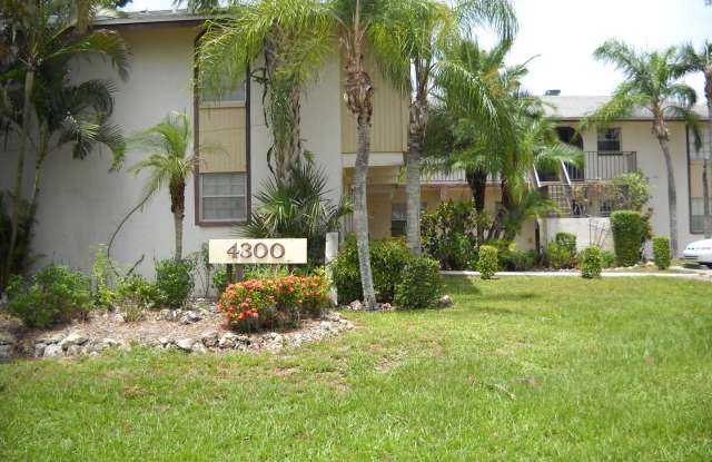 **2/2**ANNUAL**UNFURNISHED**SPANISH ARMS**EAST NAPLES** photos photos