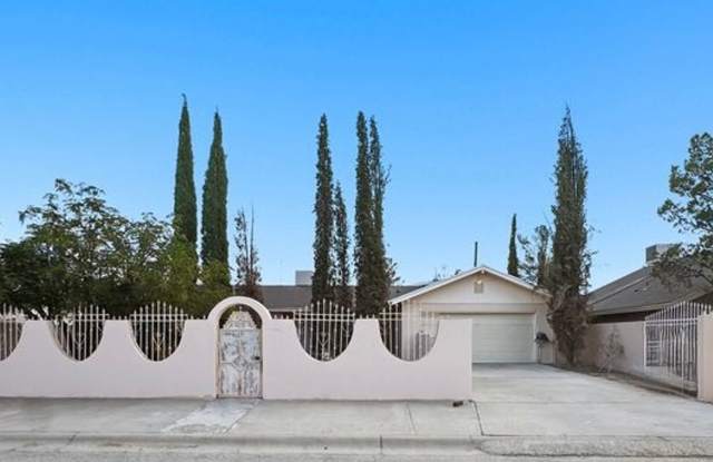 Adorable 4 Bedroom, 2 bath home in Sunland Park photos photos