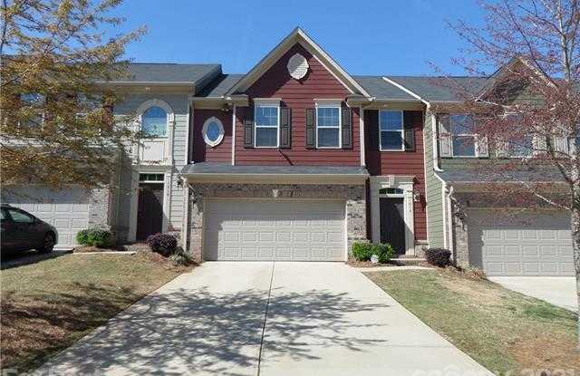 1614 Fleetwood Drive - 1614 Fleetwood Dr, Charlotte, NC 28208