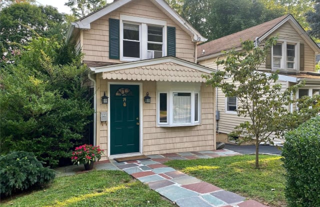 74 Davis Street - 74 Davis Street, Locust Valley, NY 11560