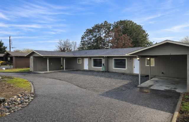 LANDSCAPING INCLUDED! Cozy 2 bedroom with HUGE backyard! photos photos