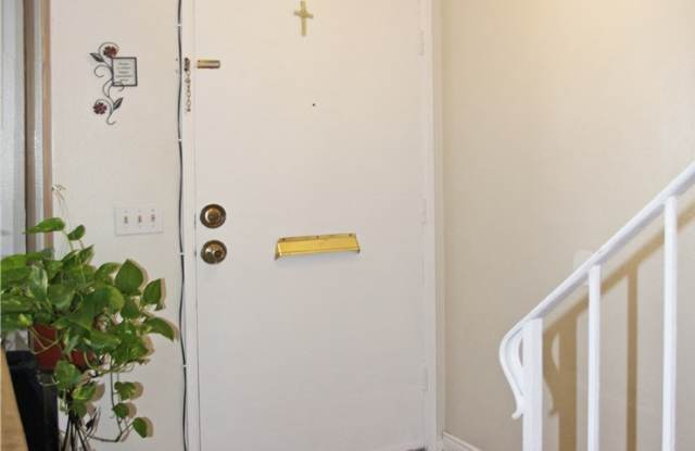 9029 Westminster Avenue Gallery 3