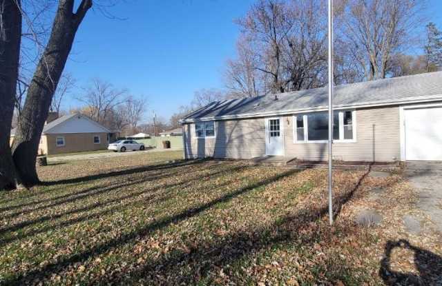 8313 SHORE Drive - 8313 Shore Drive, Machesney Park, IL 61115