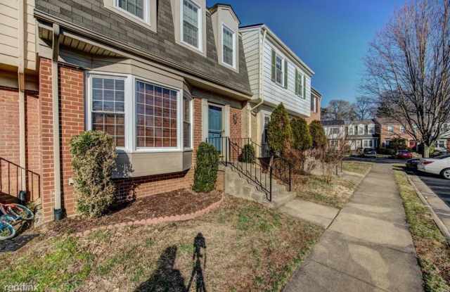 9904 Longford Ct - 9904 Longford Court, Oakton, VA 22181