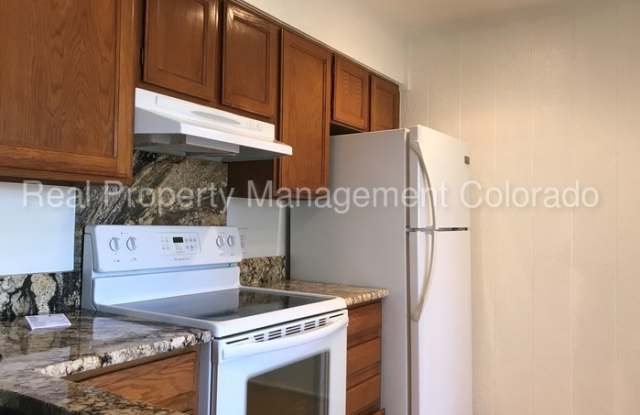 2491 South Xanadu Way Gallery 2