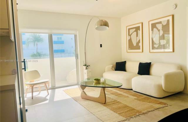 240 Collins Ave photos photos