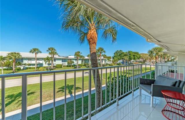 654 12th AVE S - 654 12th Avenue South, Naples, FL 34102
