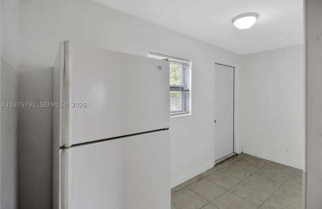 1160 W 26th ct Gallery 3