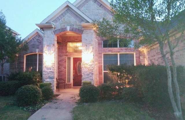 1918 Laurel Oak Court - 1918 Laurel Oak Court, Arlington, TX 76001
