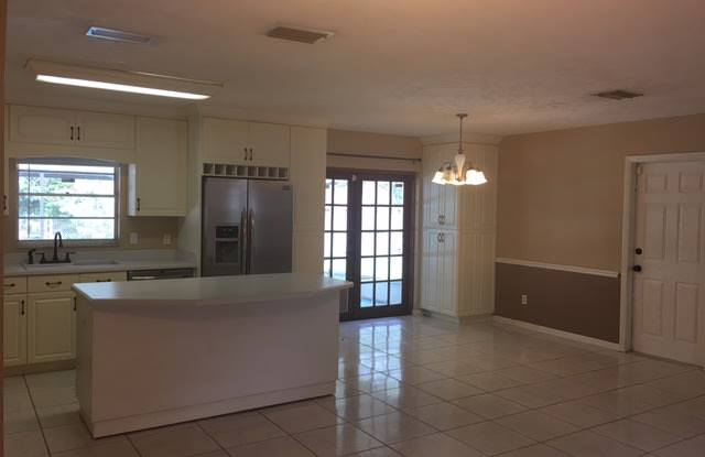 218 Van Gogh Cir Gallery 4