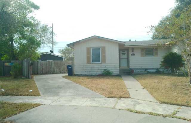 3921 Chestnut A - 2/Bed 1/Bath - $1350/month photos photos