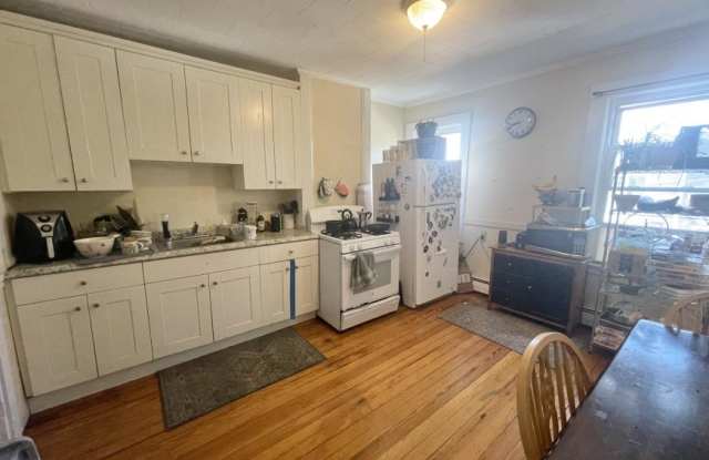 6 Reed Ct. Gallery 2