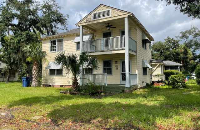 603 E 2nd Street photos photos