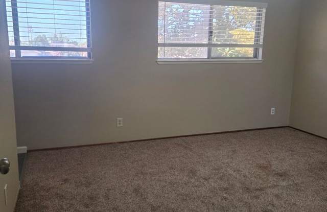 A Rosemont 4 Bdrm, 3 Bath Gallery 4