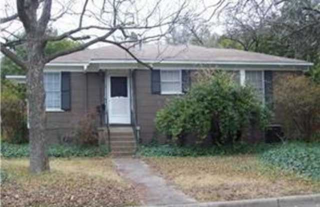 Charming 4 bed / 2 bath Home, Very Short Walk to UT! photos photos