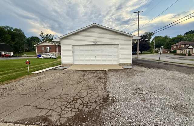 207 Crowe Ave photos photos