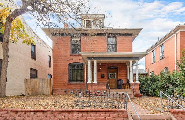 3 Bedroom 2 Bath unit in Beautiful Historic Bungalow blocks to Cheeseman Park! - 1221 North Marion Street, Denver, CO 80218