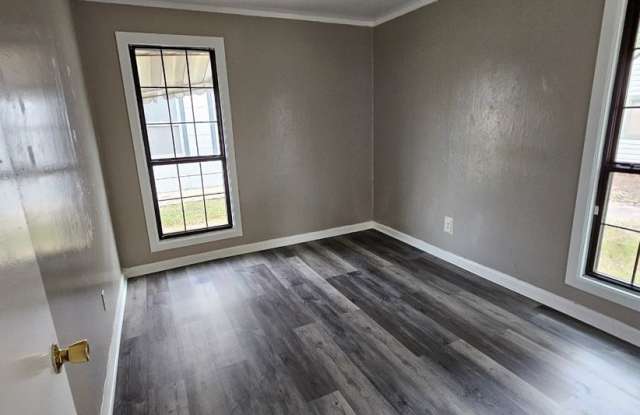 3 Bedroom House Available Gallery 4