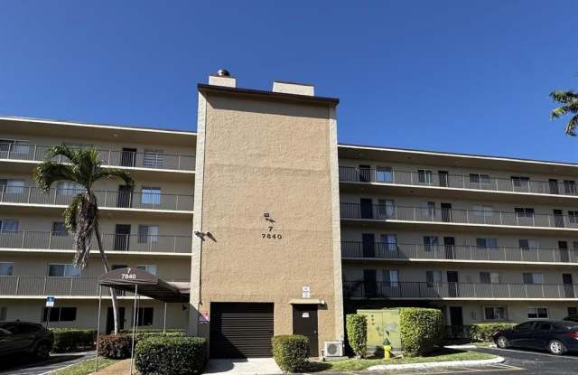 7840 NW 50th St photos photos