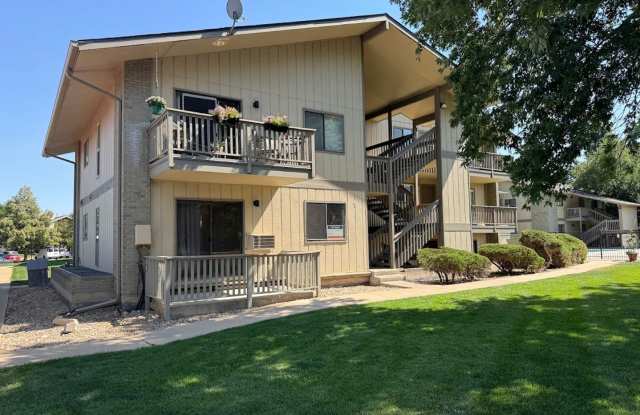 2B/2B Corner Apartment with Flatiron Views - Available NOW! - 625 Manhattan Place, Boulder, CO 80303