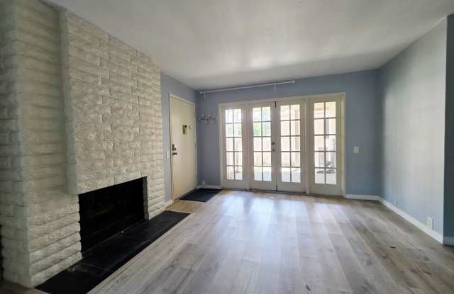 Updated 3 bed 2.5 bath home in Playmor – The Heart of UTC! photos photos