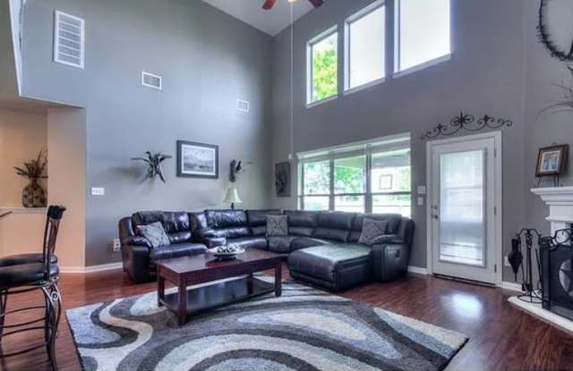 1460 Clary Sage Loop Gallery 1