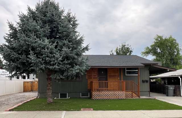 1030 Lindy St photos photos