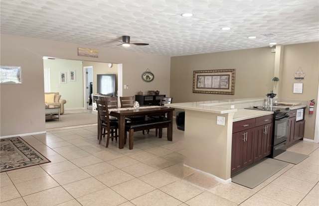4013 52nd Street Court West Gallery 3