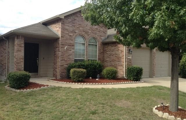 5621 Piedra Drive - 5621 Piedra Drive, Fort Worth, TX 76179