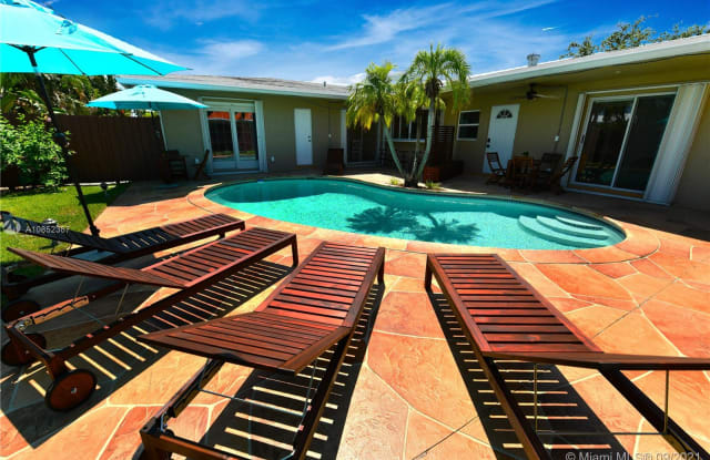 2001 NE 62nd St - 2001 Cypress Creek Road, Fort Lauderdale, FL 33308