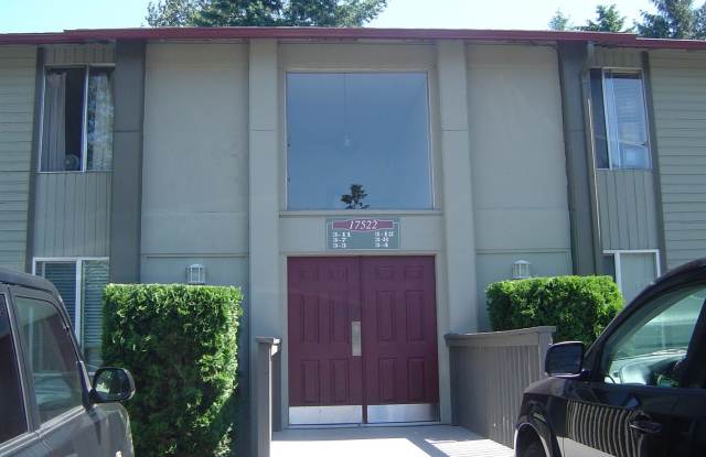 3 Bed, 1.75 bath Condo w/2 parking spots in Fairwood neighborhood of Renton, $2,650/month. photos photos