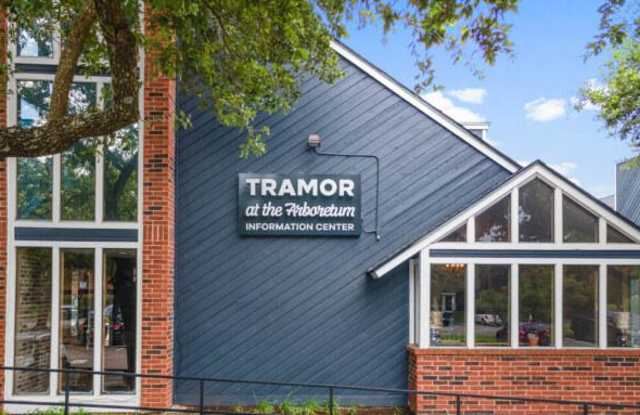 Tramor at the Arboretum photos photos