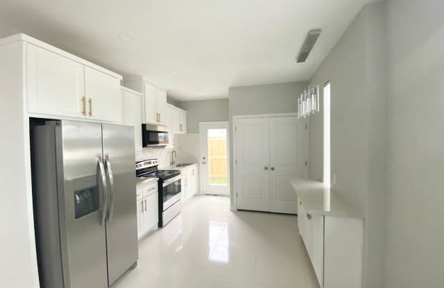 201 W St Helena Ave photos photos