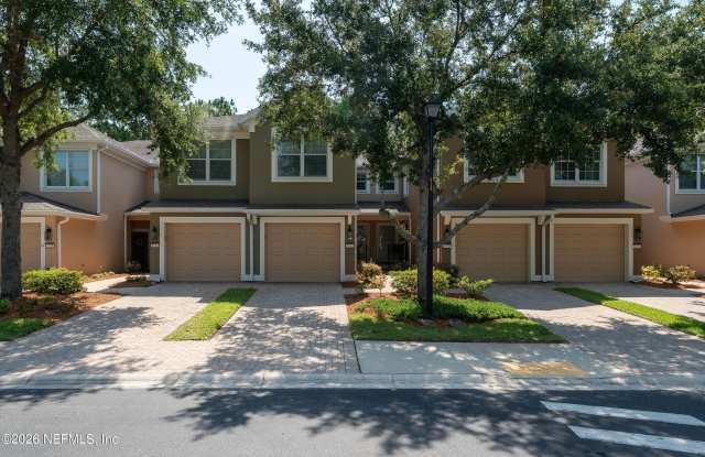 8733 LITTLE SWIFT Circle Gallery 2