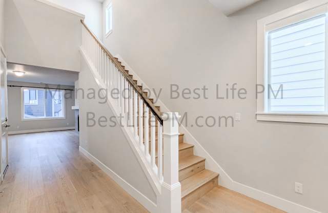 11678 Northwest Kearney Street Gallery 3