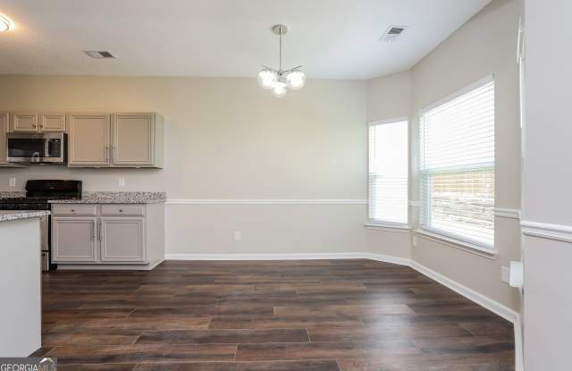1565 Tigris Court Gallery 4
