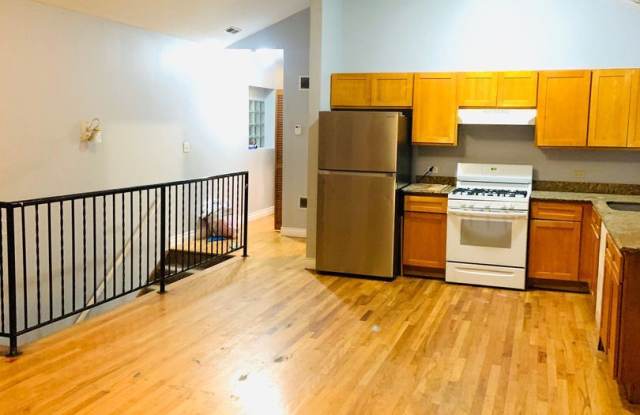 3518 W. Lexington Ave Unit #3 Gallery 4