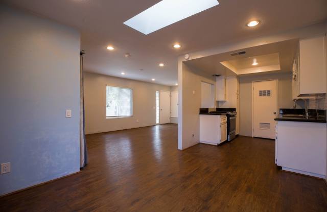 End Unit Townhome with Private Patio photos photos