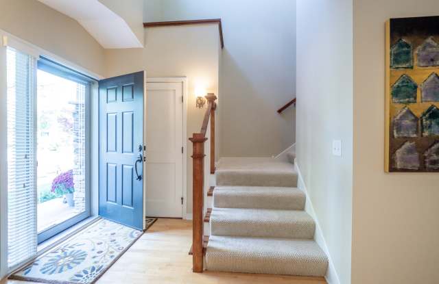 651 Willoughby Way W Gallery 3