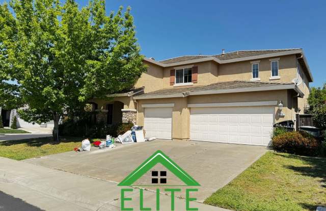 **Charming 5-Bed, 3-Bath Home in Prime Roseville Location!** photos photos