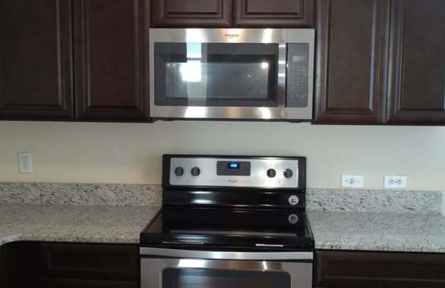 151 Lakeside Circle Gallery 4