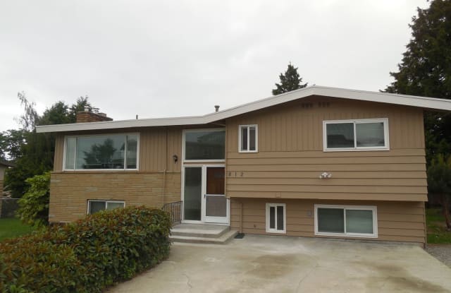812 S 235th Pl - 812 South 235th Place, Des Moines, WA 98198